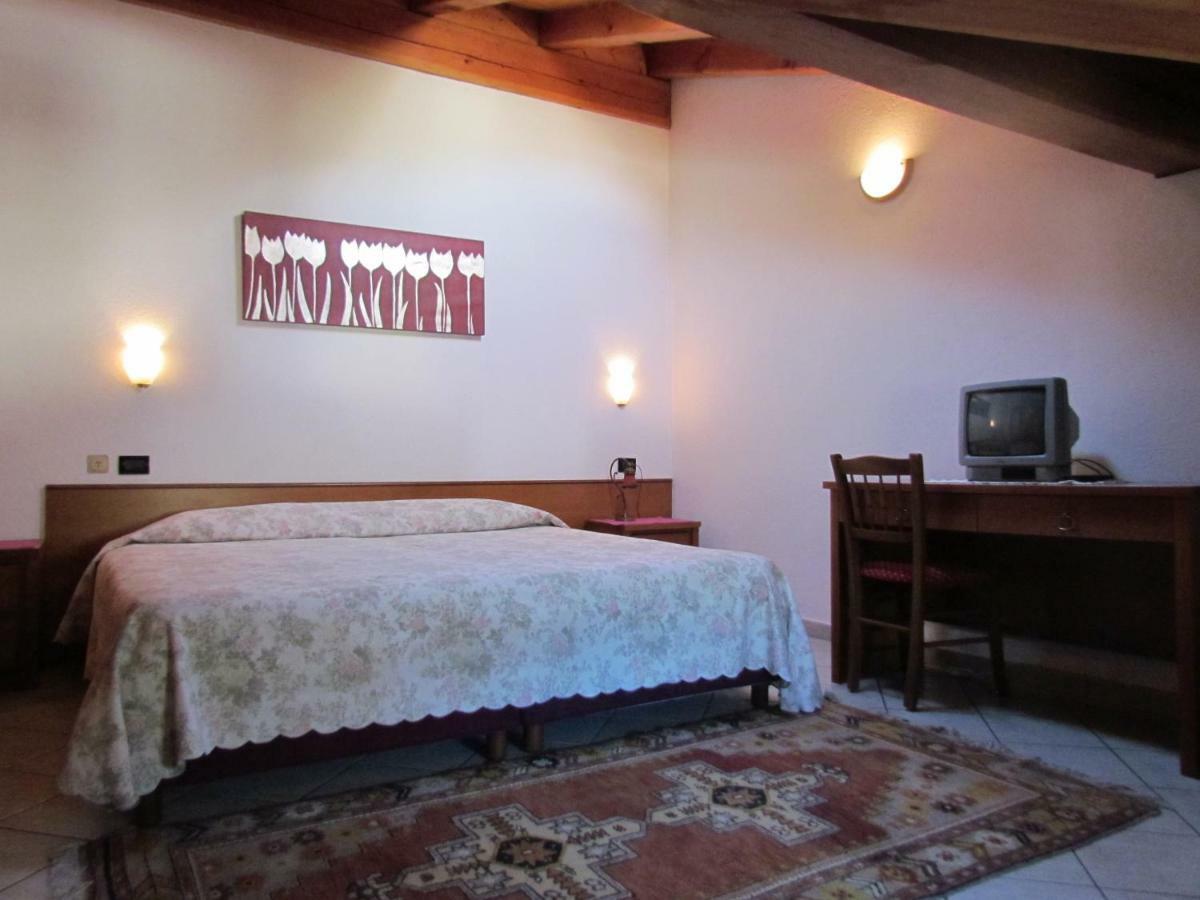 Residence Du Chateau Фенис Екстериор снимка
