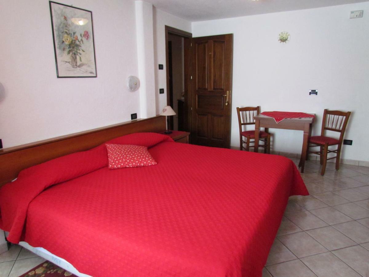 Residence Du Chateau Фенис Екстериор снимка