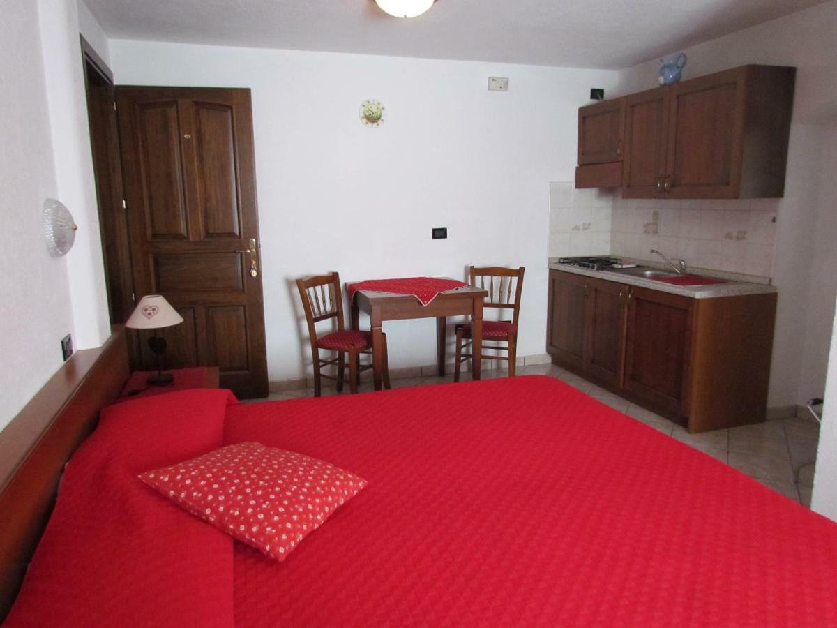 Residence Du Chateau Фенис Екстериор снимка