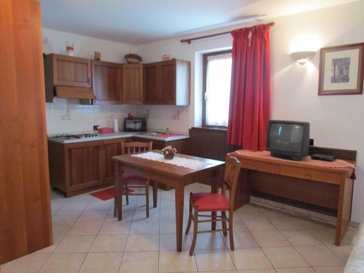 Residence Du Chateau Фенис Екстериор снимка