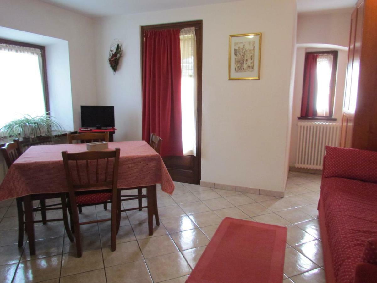 Residence Du Chateau Фенис Екстериор снимка